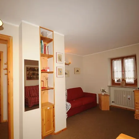 Guesthost - Charming Alpine Flat - Apartament La Thuile