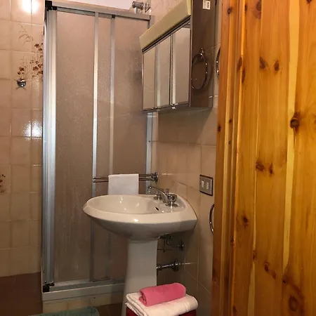 Guesthost - Charming Alpine Flat - Apartament La Thuile