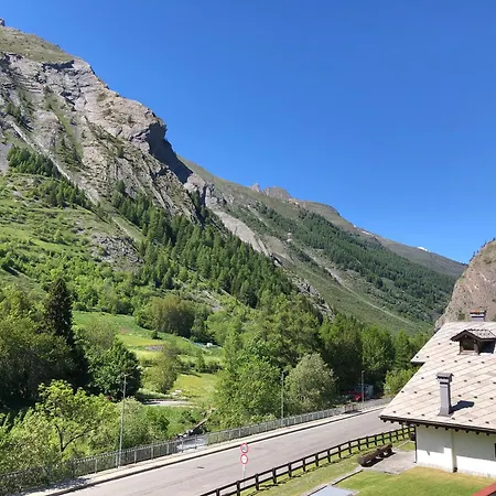 Guesthost - Charming Alpine Flat - * La Thuile